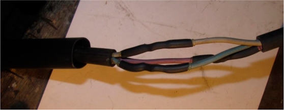 Застарілий варіант ремкомплекта для подовження кабелю 779581 до 2015 року